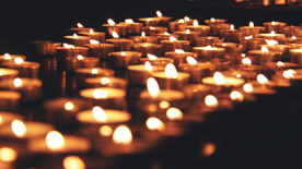 蜡烛烛光火苗图片