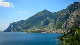 加尔达湖风景图片