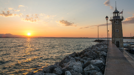 加尔达湖风景图片