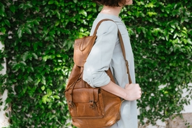 背影轮廓剪影图片