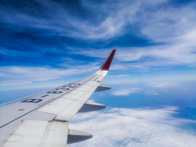 飞机上拍的天空