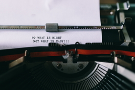 打字机特写图片