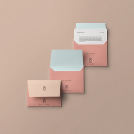 浅红色高端时尚信封样机模板