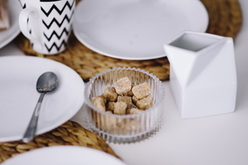 陶瓷餐具用品图片