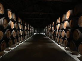 酒桶红酒桶图片