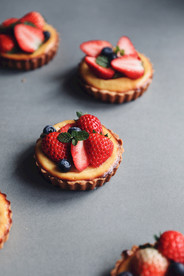 草莓小蛋糕  甜点