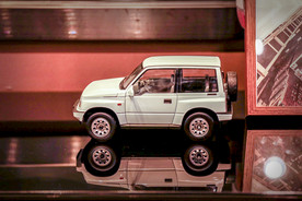 白色高档车模玩具