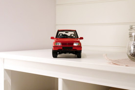 红色高档车模玩具