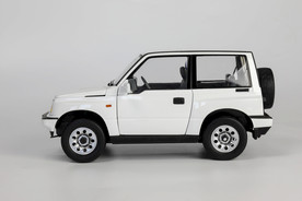 白色高档车模玩具