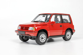 红色高档车模玩具