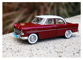 红色高档车模玩具