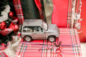 银灰色高档车模玩具