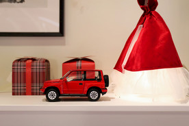 红色高档车模玩具