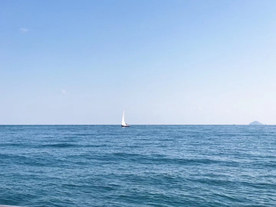 海上孤帆