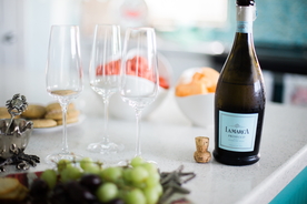 香槟酒水高脚杯图片