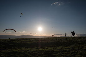 滑翔伞跳伞飞行图片