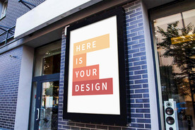 海报样机，户外灯箱海报效果图