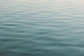 水面波纹图案背景图片