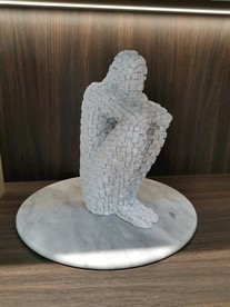 白色人物装饰品雕塑摆件