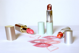 口红化妆品图片
