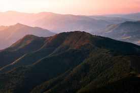 山川剪影风景图片