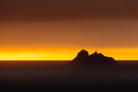 山川剪影风景图片