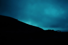 山川剪影风景图片