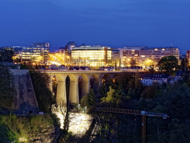 卢森堡城堡古堡建筑图片