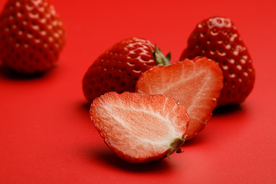 草莓新鲜水果夏季背景素材