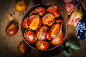 糖炒栗子美食食材美味背景素材