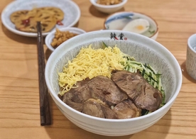 干切牛肉黄瓜面