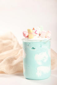 蓝天上的棉花糖