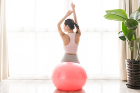 瑜伽健身柔美女性人物背景素材