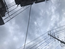 黑压压快下雨的城市天空