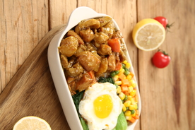 红烧鸡块盖浇饭