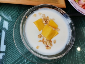 芒果酸奶麦片西米露