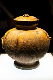 汉代鎏金铜沐缶