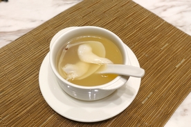 鸡汤汆海蚌