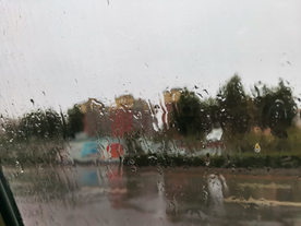 雨季窗外下雨夏季自然背景素材