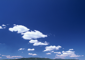 天空白云