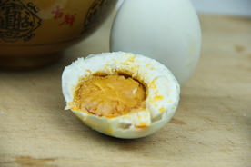 海鸭蛋蛋黄流油鸭蛋