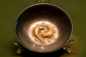 鎏金双鱼纹银碗