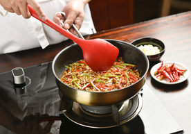 做饭炒菜美食炒锅合成背景素材