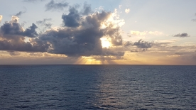 日落开放的大海