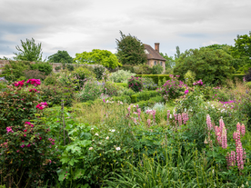 中世纪田园风景摄影图