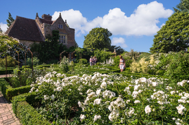 中世纪田园风景摄影图