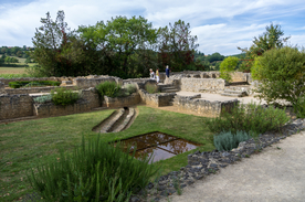 中世纪田园风景摄影图