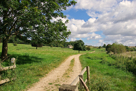 中世纪田园风景摄影图