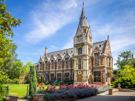 中世纪田园风景摄影图