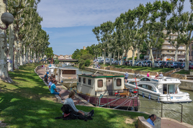 中世纪田园风景摄影图